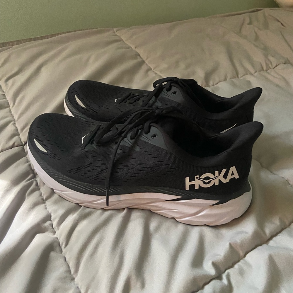 Hoka Clifton 8